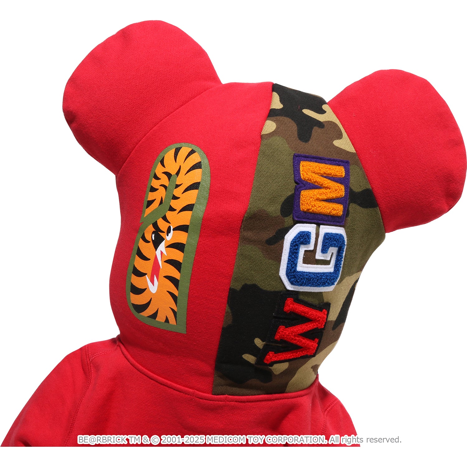 BAPE (R)　BE@RBRICK LINE CAMO SHARK　1000％ Bearbrick Bape (R) x Alpha Camo Shark 2023 1000% | Hype