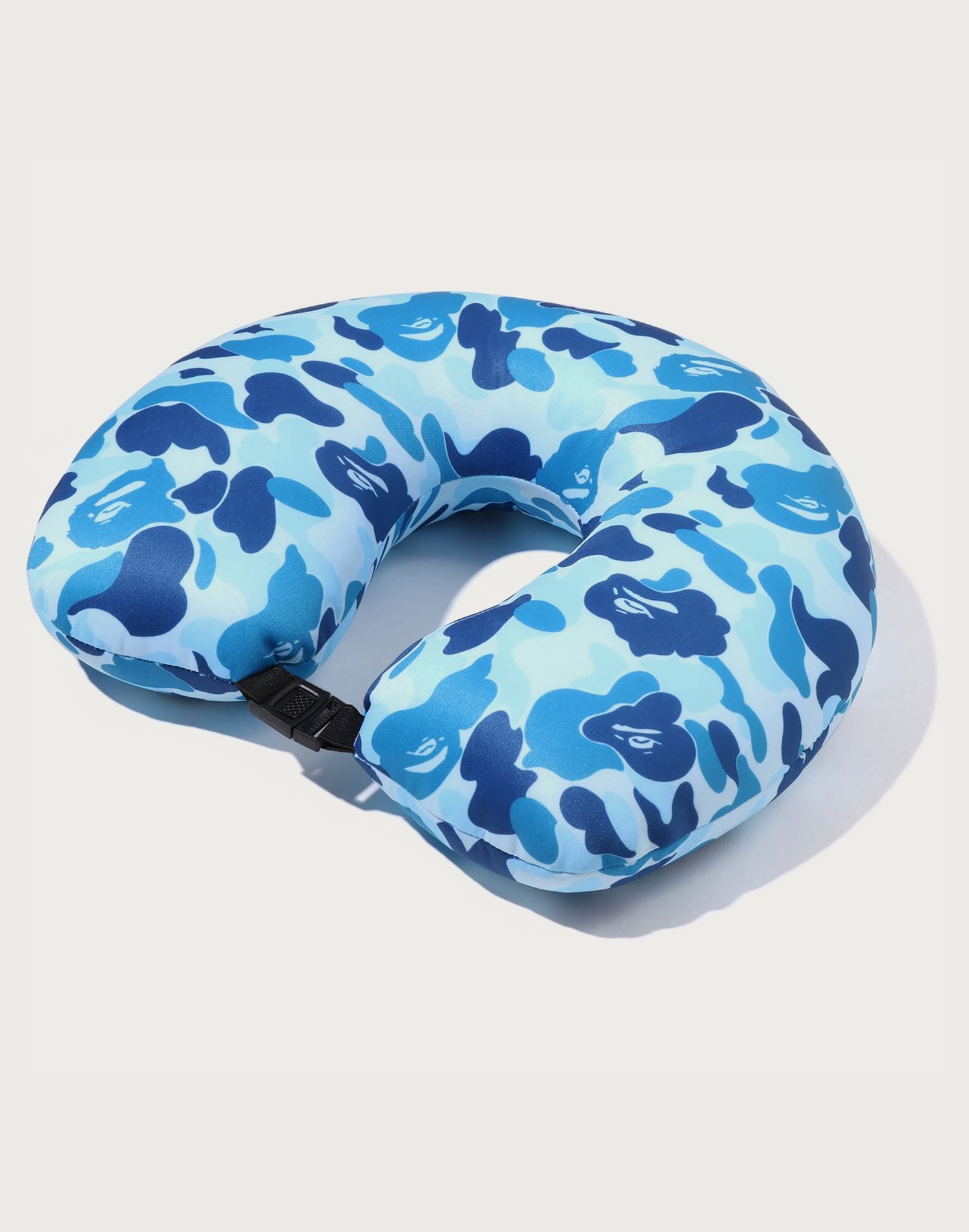 枕 BAPE X TEMPUR - ABC CAMO NECK PILLOW ABC CAMO 2WAY APE HEAD NECK PILLOW – us.bape.com
