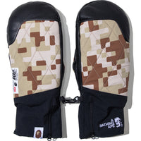 BAPE BY KAZUKI KURAISHI PIXELATE CAMO GLOVES MENS