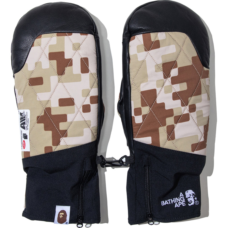 BAPE BY KAZUKI KURAISHI PIXELATE CAMO GLOVES MENS