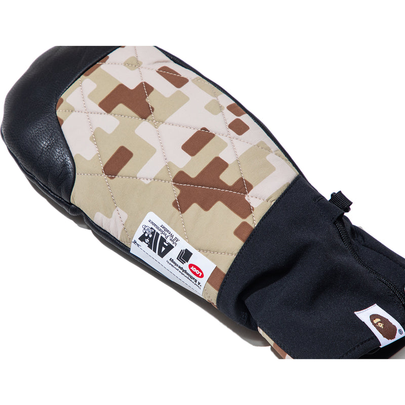 BAPE BY KAZUKI KURAISHI PIXELATE CAMO GLOVES MENS