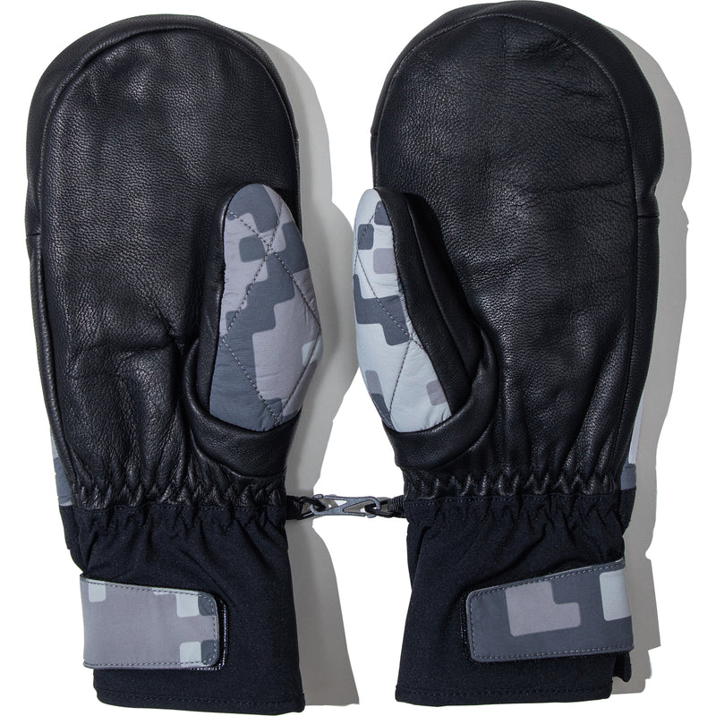 BAPE BY KAZUKI KURAISHI PIXELATE CAMO GLOVES MENS