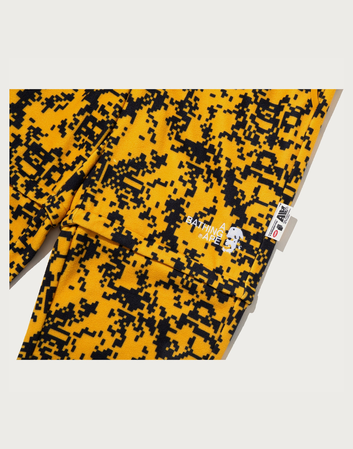 BAPE BY KAZUKI KURAISHI PIXELATE CAMO POLARFLEECE PANTS MENS