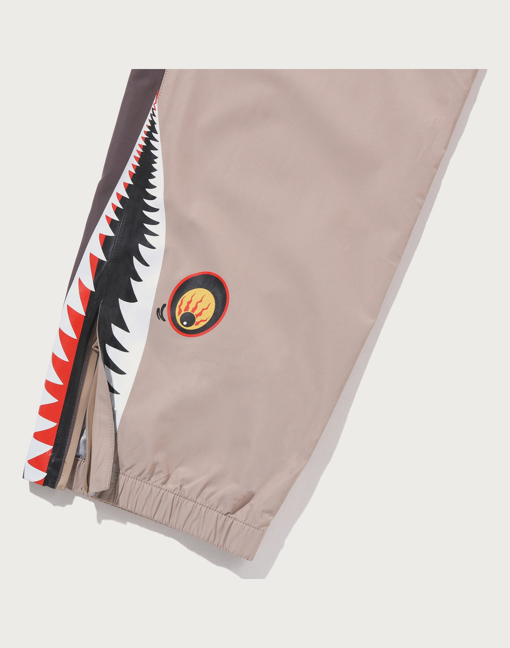 BAPE BY KAZUKI KURAISHI BELTED 3-LAYER SHARK PANTS MENS