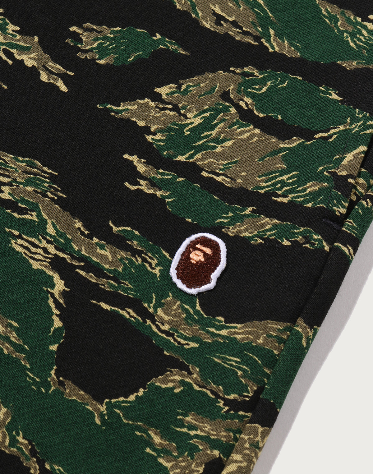 TIGER CAMO ONE POINT SWEATPANTS MENS