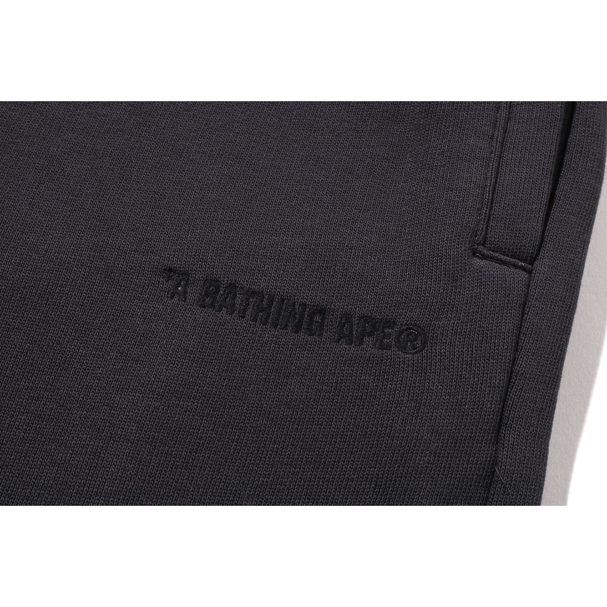 BATHING APE LOGO KNEE LENGTH RELAXED FIT SWEAT SHORTS MENS