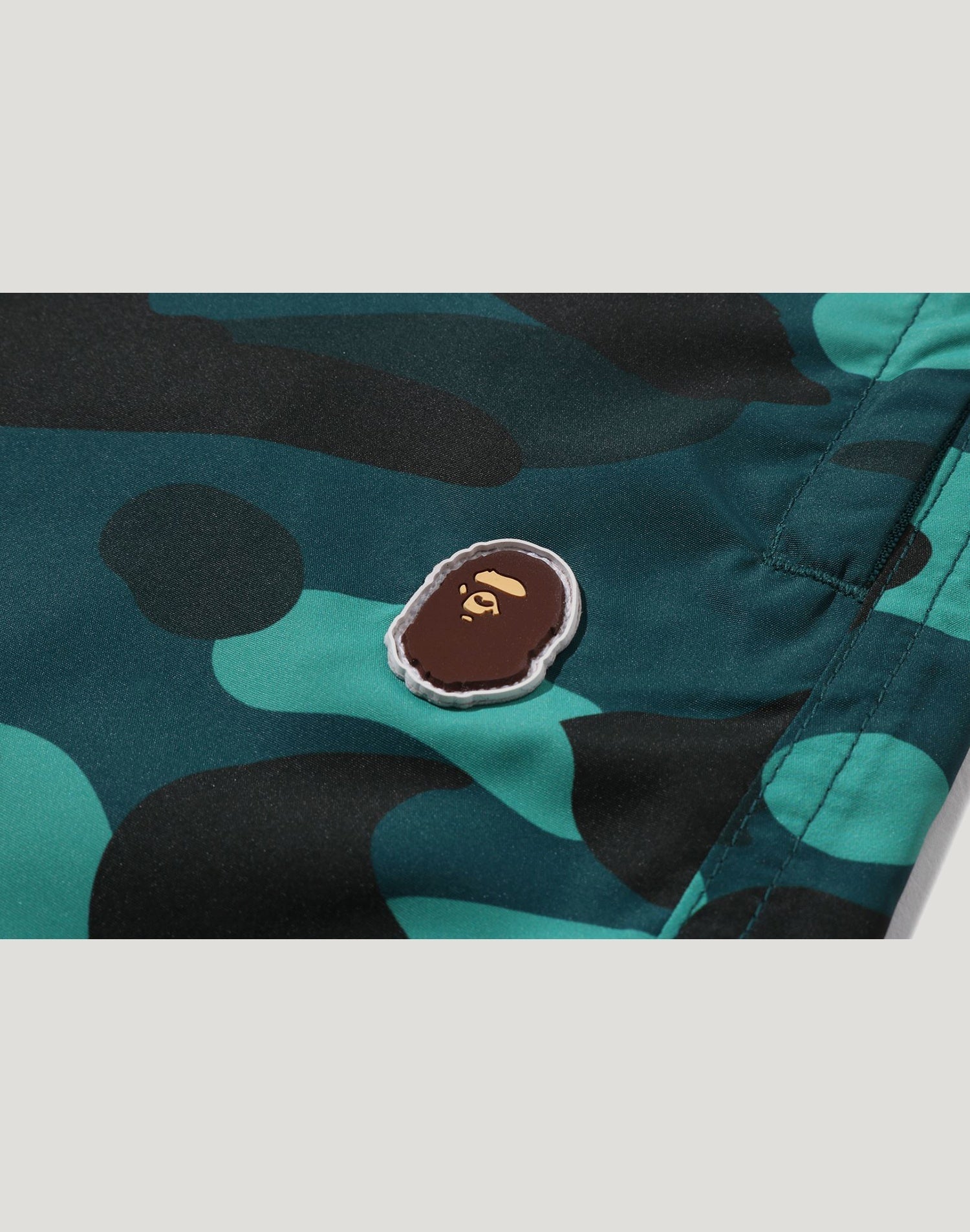 COLOR CAMO APE HEAD ONE POINT BEACH SHORTS MENS