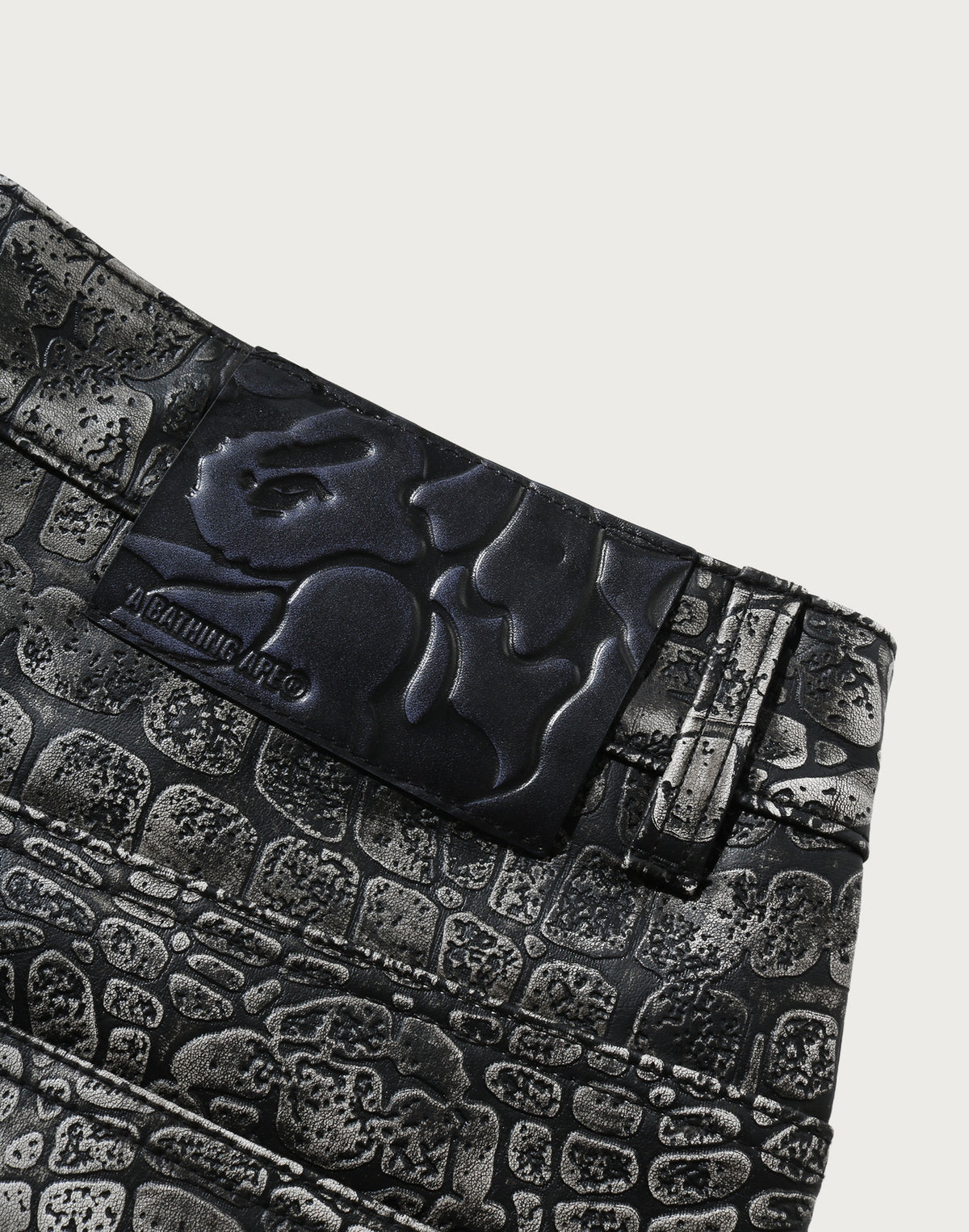 CROC PATTERN LEATHER KNEE LENGTH PANTS MENS