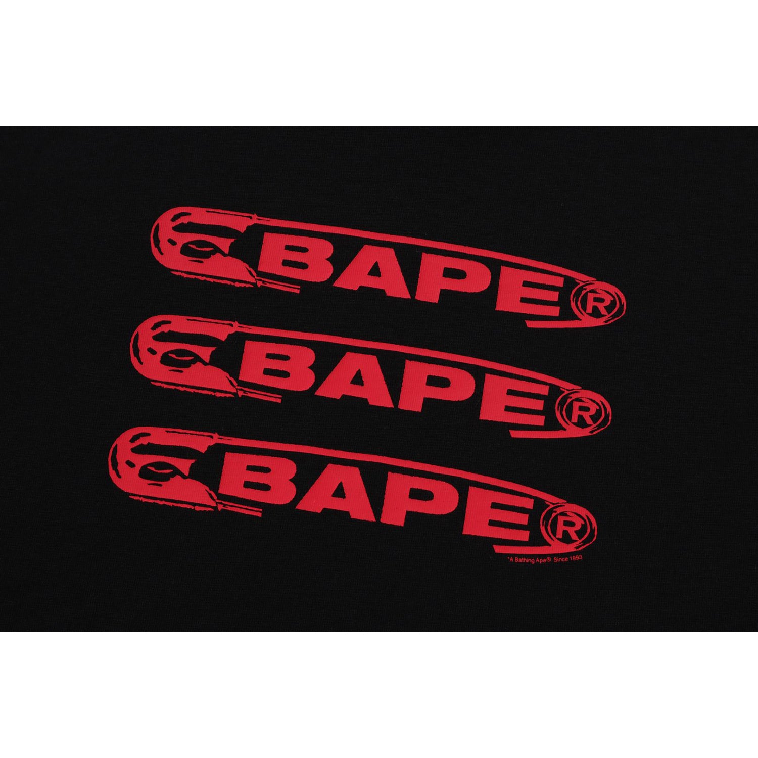 【A BATHING APE】2色展開 BAPE PIN LOGO RELAXED FIT TEE BAPE PIN LOGO RELAXED FIT TEE MENS – us.bape.com
