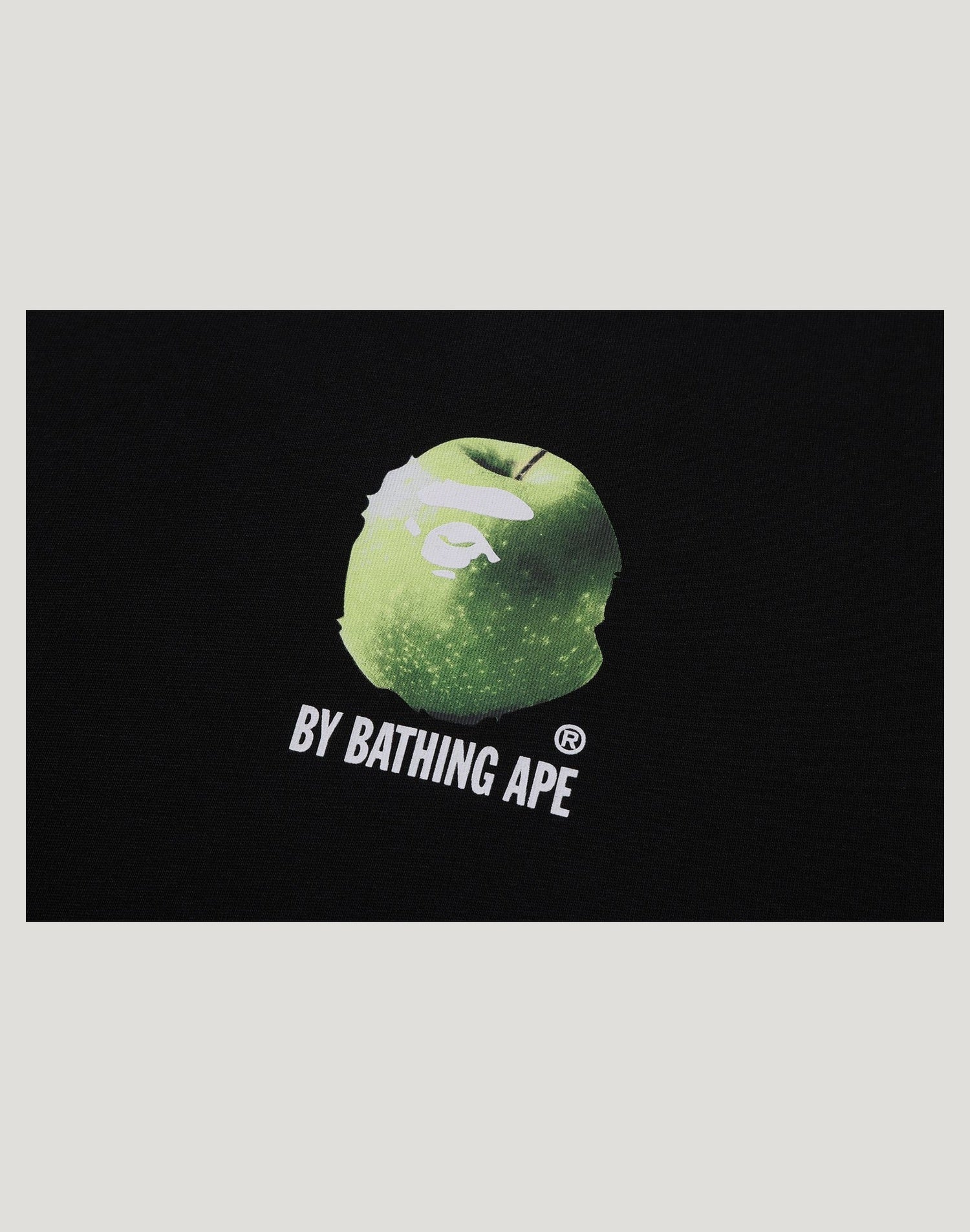 APPLE GRAPHIC BY BATHING APE RELAXED FIT TEE MENS
