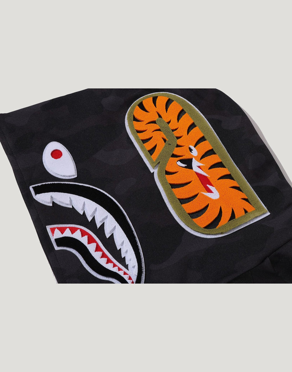 COLOR CAMO SHARK RELAXED FIT HOODIE TRACK JACKET MENS
