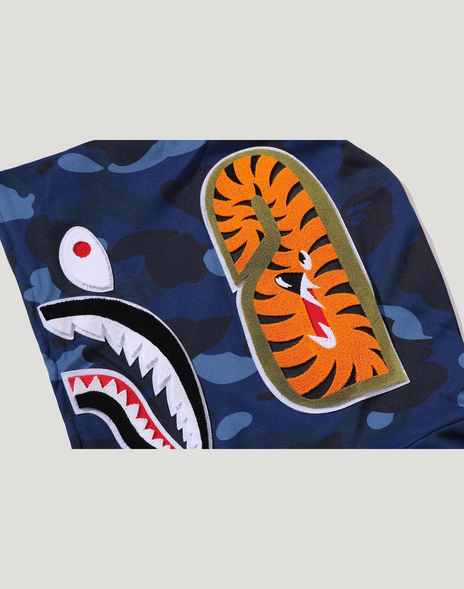 COLOR CAMO SHARK RELAXED FIT HOODIE TRACK JACKET MENS